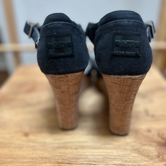 Tom’s open toe wedge - Picture 6 of 6